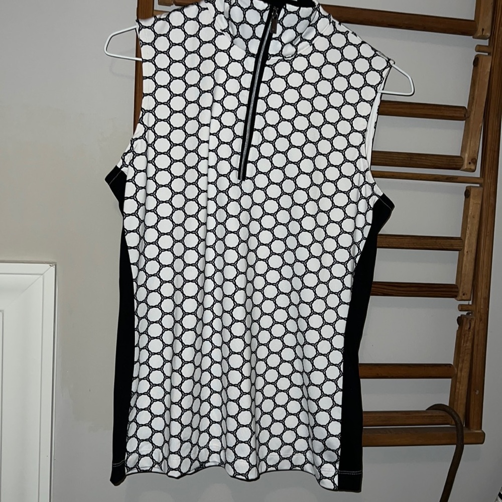 Mint shape Tail sleeveless golf shirt